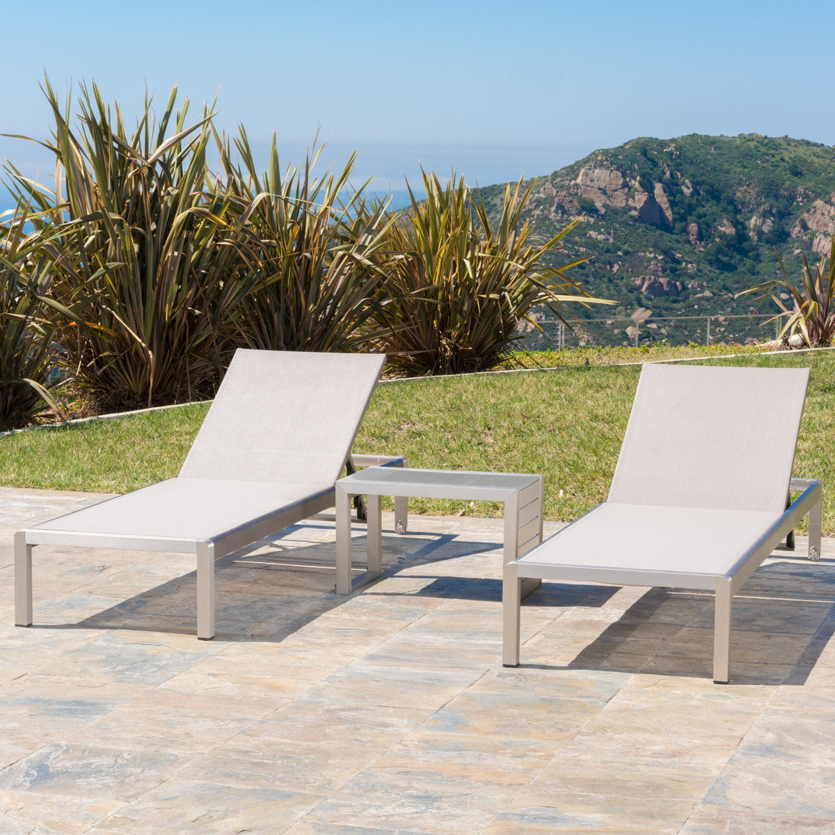 Wulfern Pacheia Reclining Chaise Lounge Set