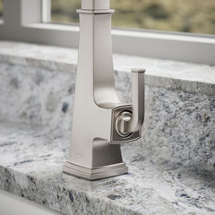 Kohler Riff Pull-Down Kitchen Sink Faucet with Three-Function Sprayhead, Single-Handle Kitchen Faucet | detail photo
