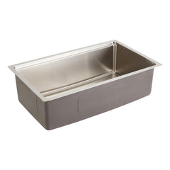Melbrook 31 "L Undermount Kitchen Sink With Accessories in Stainless Steel | product photo