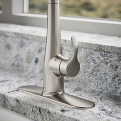 Simplice Touchless Pull-Down Kitchen Sink Faucet with Three-Function Sprayhead | detail photo