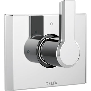 Pivotal Shower Wall Trim in Lumicoat Chrome