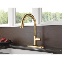 Trinsic Touch Kitchen Faucet with Pull Down Sprayer, Single Handle, Brilliance Champagne Bronze | product photo