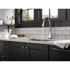 Mateo Pull Down Touch Single Handle Kitchen Faucet with MagnaTite® Docking and Touch2O® Technology in Chrome | product photo