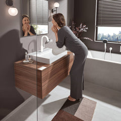 Vivenis Single-hole Faucet 210 with Swivel Spout and Pop-Up Drain, 1.2 GPM in Matte White | product photo