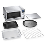 Set | Oven with the included bake pan, pizza pan, air fry basket and wire rack