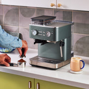 Specs | KitchenAid KES6551 brewing specifications graphic showing espresso extraction and crema