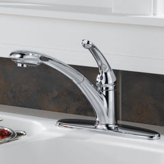 Signature Pull Out Sprayer Kitchen Sink Faucet, Single Handle Kitchen Faucet in Chrome | product photo