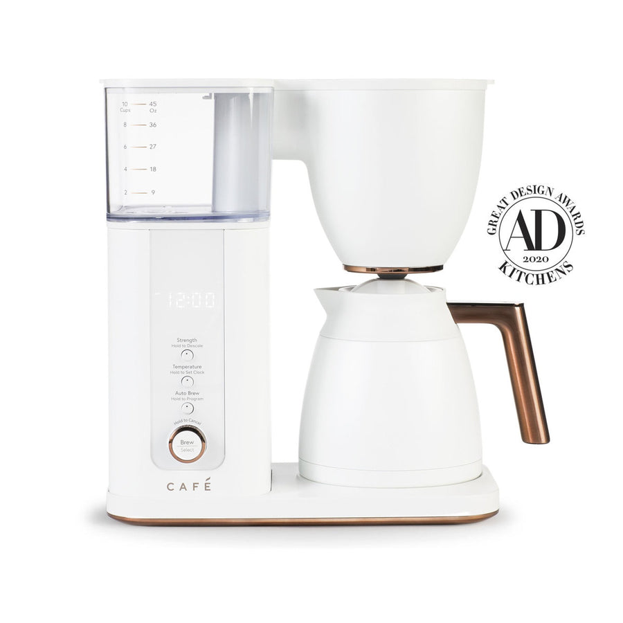 Detail | Specialty Drip Coffee Maker thermal carafe pouring coffee