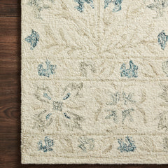Area Rug, 5 ft x 7 ft 6 in, Wool in Gray/Ivory/White/Beige
