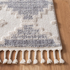Area Rug, 6 ft 6 in x 9 ft, Ivory and Gray with Geometric Pattern
