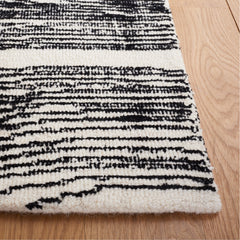 Area Rug, 6 ft x 9 ft in Black and Ivory Wool and Cotton