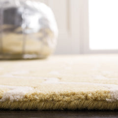 Area Rug, 6 x 9 ft with Light Gold/Ivory Wool