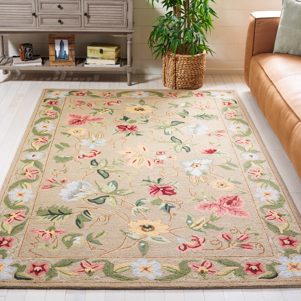 Area Rug, 6' x 9', Hand Woven Wool with Green, Brown and Red