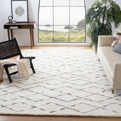 Area Rug, 6' x 9' Rectangle in Ivory with Geometric Pattern