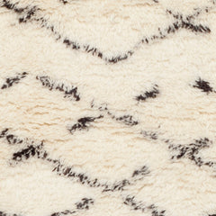 Area Rug, 6' x 9' Rectangle in Ivory with Geometric Pattern