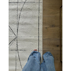 Area Rug, 7'10" x 10', Polyester with Abstract Pattern