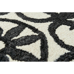 Area Rug, 8'6" x 11'6" in Ivory/Black with Wool and Polyester