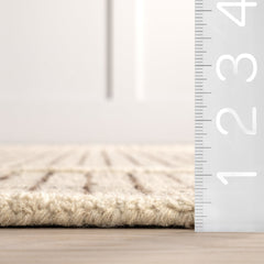 Area Rug 8'6" x 11'6" in Ivory with Wool Blend