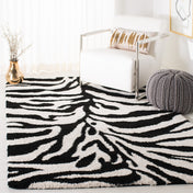Area Rug, 8 x 10 ft, Animal Print Shag in Ivory and Black