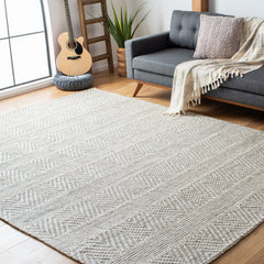 Area Rug, 8' x 10' in Beige and Light Gray with Wool, Cotton and Nylon
