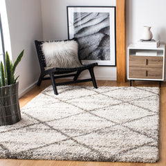 Area Rug, 9 ft x 12 ft in Beige and Gray with Geometric Pattern