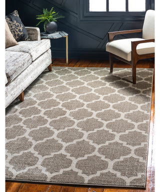 Area Rug, 9' x 12', Brown with Geometric Pattern