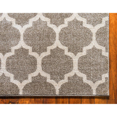 Area Rug, 9' x 12', Brown with Geometric Pattern