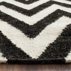Area Rug, 9 x 12 ft Chevron Wool in Ivory and Black