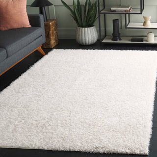 Area Rug, 9 x 12 Ft in Ivory Polyester