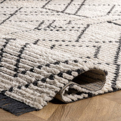 Area Rug, Geometric High-Pile in Beige and Charcoal Gray