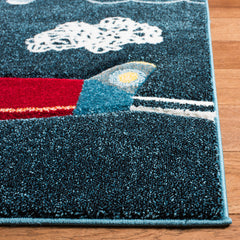 Area Rug in Navy and Ivory, 6'7" x 9'