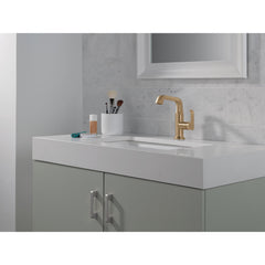 Tetra Single Hole Bathroom Faucet, Single Handle Bathroom Sink Faucet with Drain Assembly in Bronze | product photo