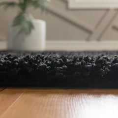 Detail | The Bremhaus Irfon Black Shag Area Rug