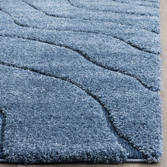 Detail | Close view of the Bremhaus Lugg Abstract Area Rug