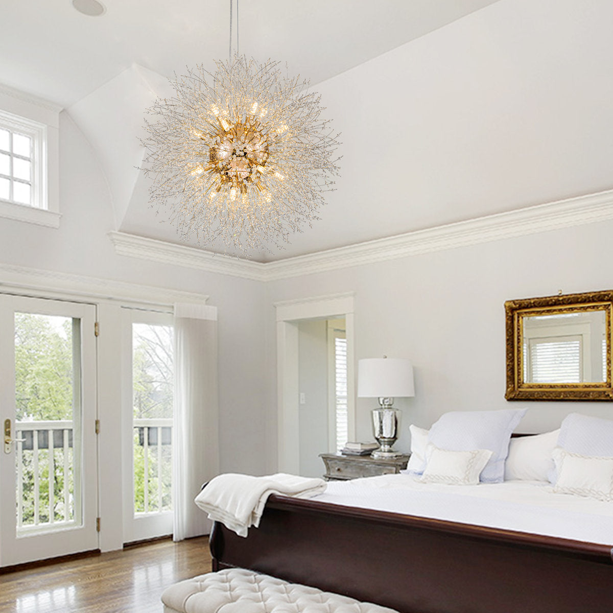 Chandelier, 16 Lights, Gold Metal with Beaded Crystal Accents