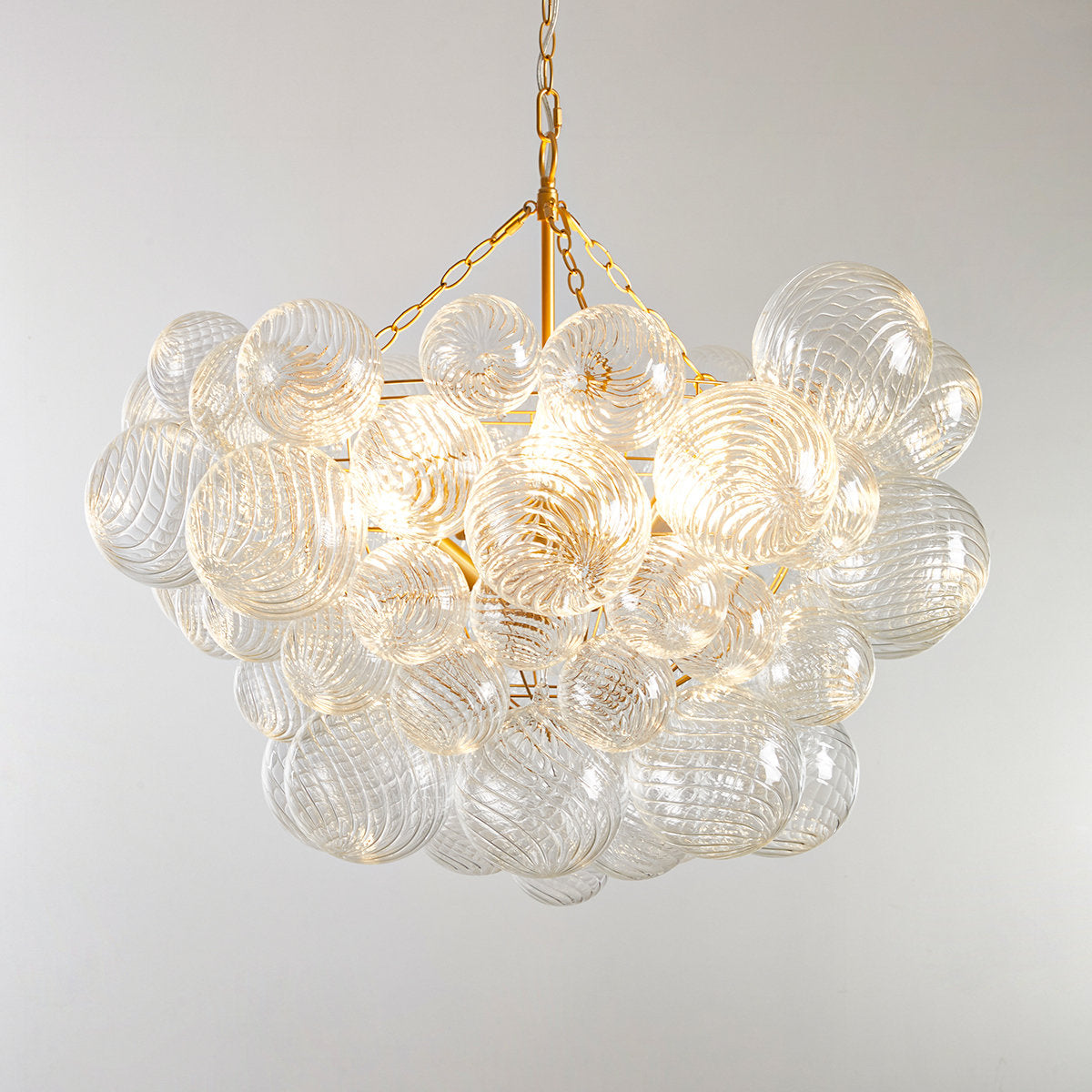 Chandelier, 6-Light Swirl Glass Cluster in Gold with Clear Shades