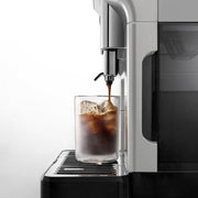 Cold brew detail | Eletta Explore espresso dispensing cold brew over ice