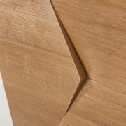 Texture | close-up on the raised diamond facet edge and the seadrift wood grain