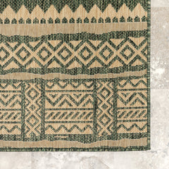 Indoor/Outdoor Area Rug, 9'6" x 12', Green with Geometric Pattern