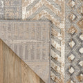 Close up | pile and pattern detail at the folded corner