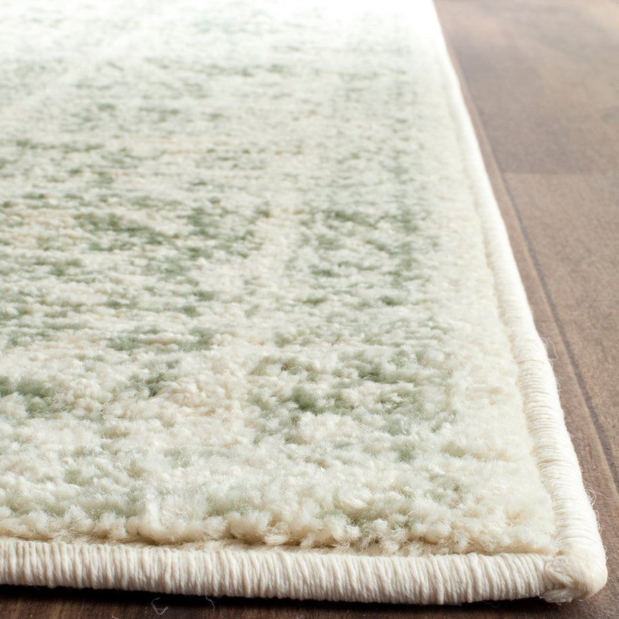 Close up | pile, border and weave detail