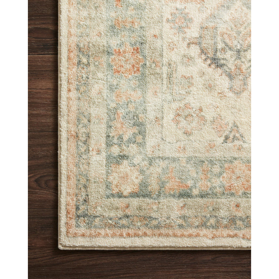 Close up | pile and border detail in beige, brown and green