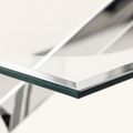Macro | tempered glass edge with its polished bevel