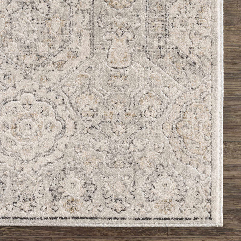 Close up | the pile, motif and finished edge, up close