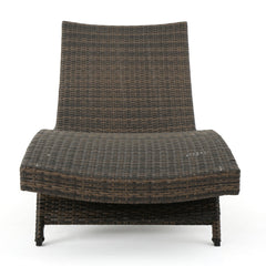Front | Straight-on view of the Wulfern Ftena Wicker Chaise Lounge