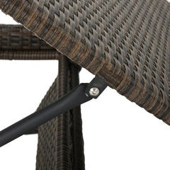 Texture | Close view of the Wulfern Ftena Wicker Chaise Lounge