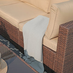 Detail | Close view of the Wulfern Katapola 4-Person Modular Patio Conversation Set